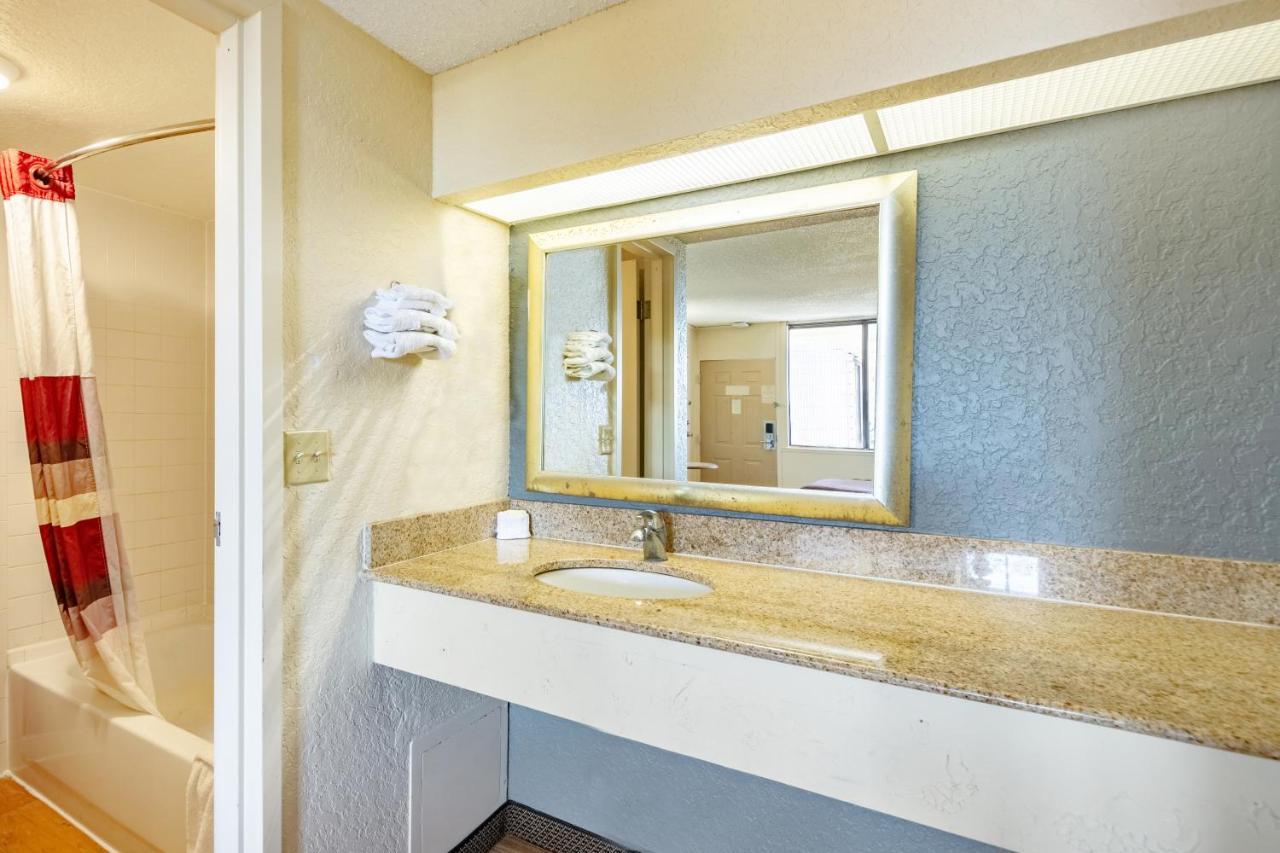 Econo Lodge Palm Harbor - Clearwater Zewnętrze zdjęcie